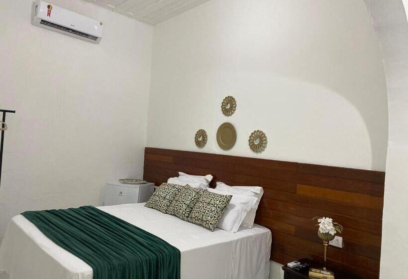 جناح, Pousada Alumiar