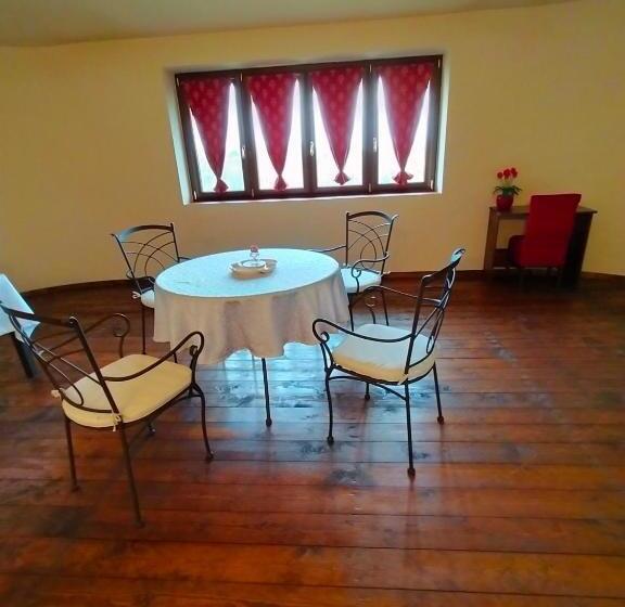 جناح مزود بتراس, Al Boschetto