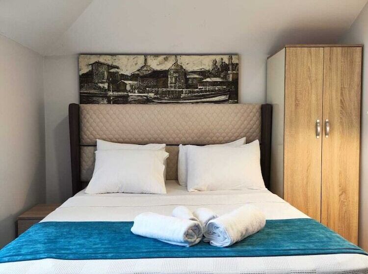 סוויטה משפחתית, Gloria Suite