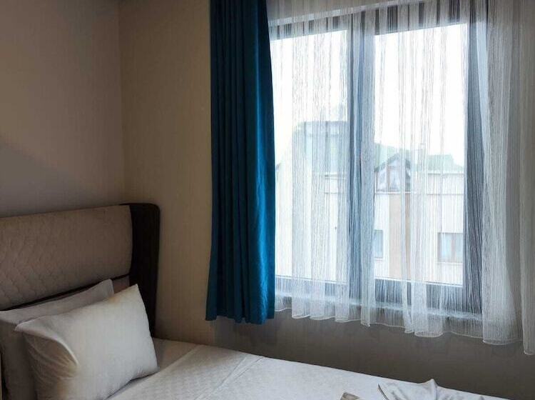 סוויטה משפחתית, Gloria Suite