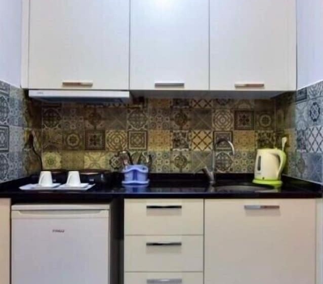 סוויטה משפחתית, Gloria Suite