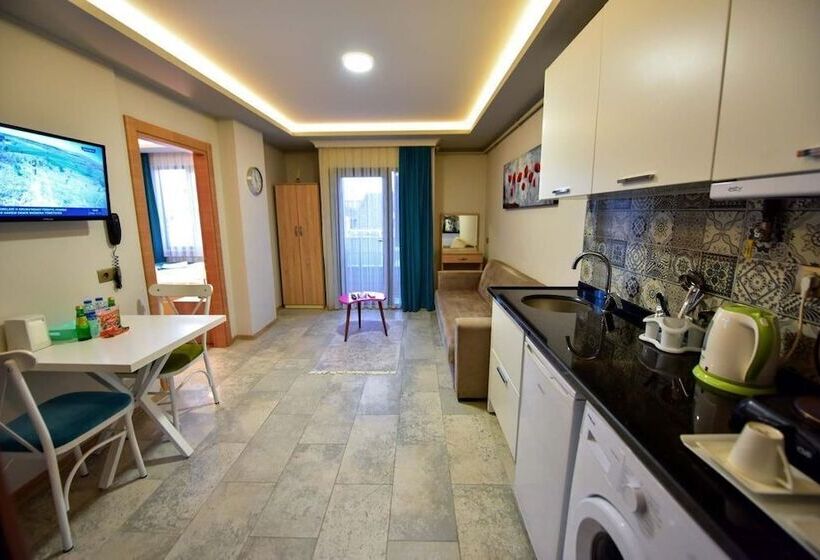 סוויטת סופריור, Gloria Suite