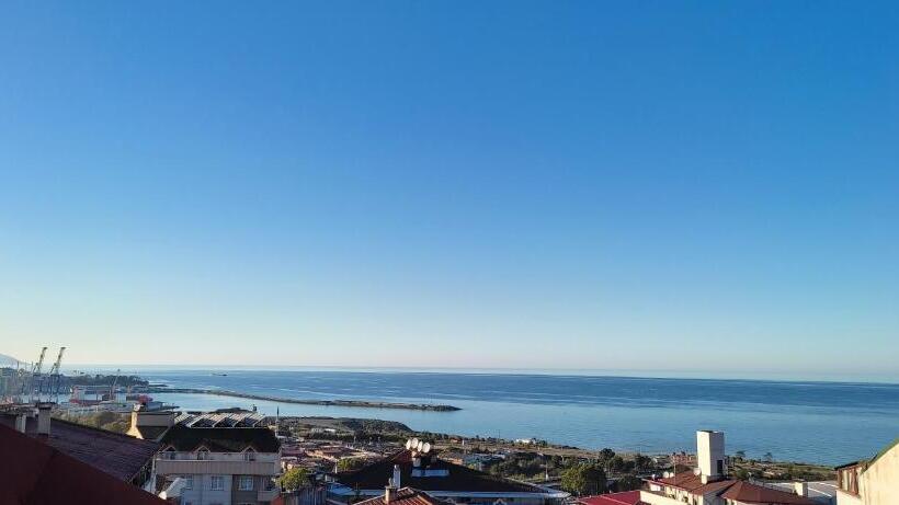 סוויטה עם טרסה, Gloria Suite