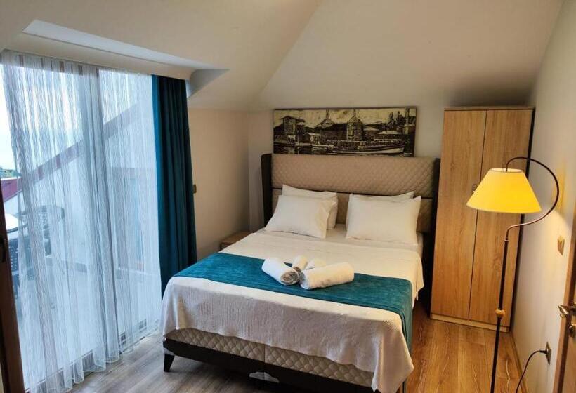 סוויטה עם טרסה, Gloria Suite