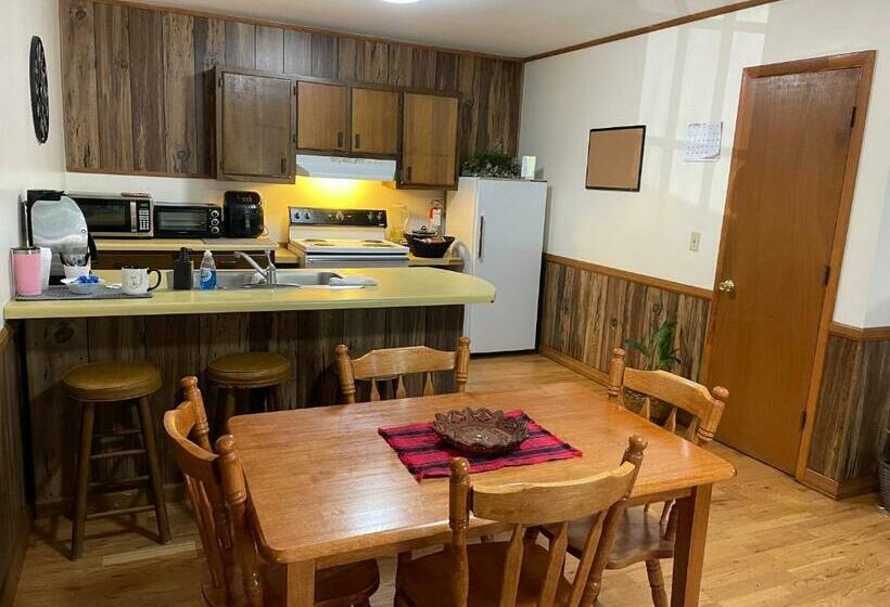 Апартаменты 1 Спальня, Pine Valley Motel