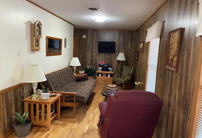 1ベッドルームアパートメント, Pine Valley Motel