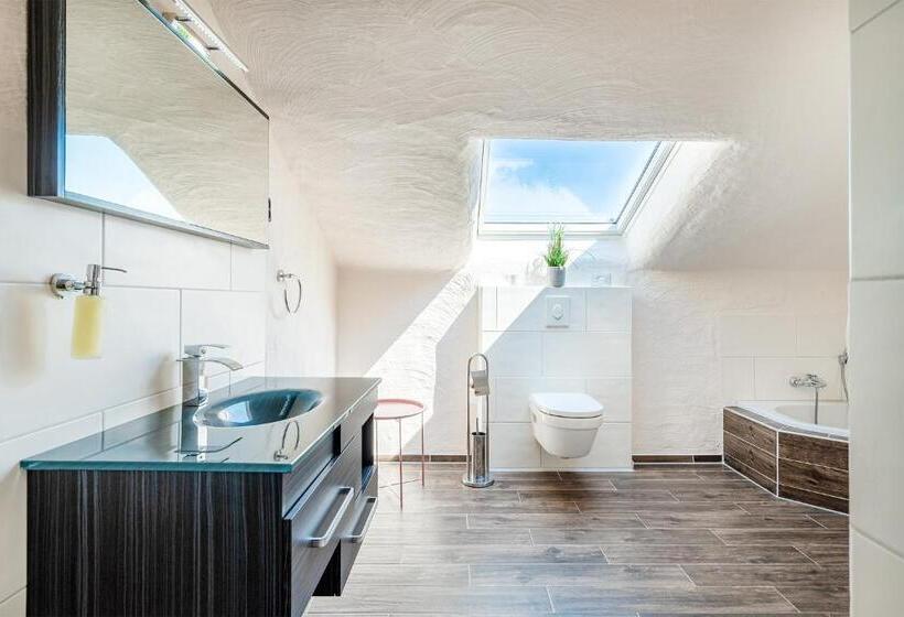 1 Bedroom Apartment Lake View, Villa Moorstern