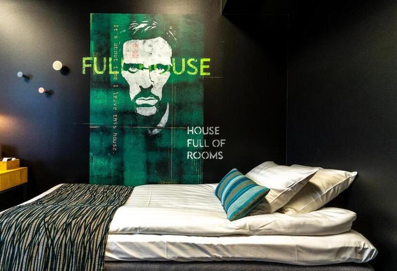 غرفة قياسية فردية حمام مشترك, Time Rooms Sairaala Novan Vieressä