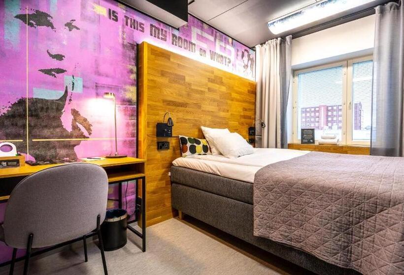 غرفة قياسية حمام مشترك, Time Rooms Sairaala Novan Vieressä