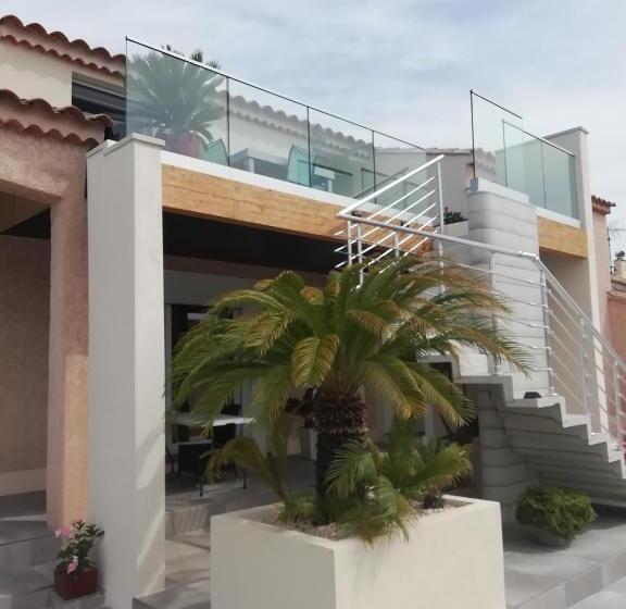 اتاق استاندارد, Les Chambres Du Saunier