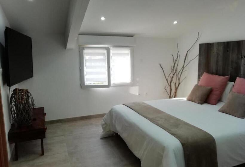 اتاق استاندارد, Les Chambres Du Saunier