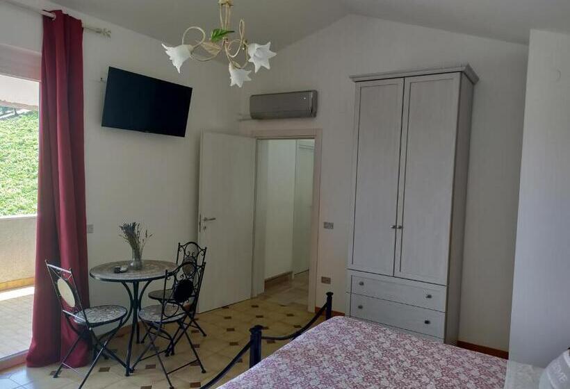 اتاق استاندارد با تخت بزرگ, Acquaviva