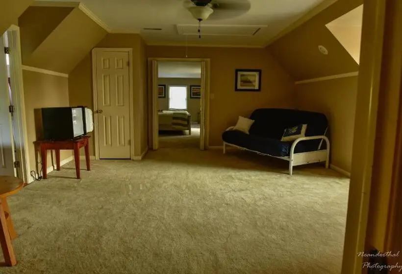 キングサイズベッドのデラックスルーム, The Yellow Rose Of Talbot Bed And Breakfast