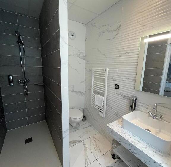 Номер Стандарт Вид на Горы, Domaine Clairfontaine Noyarey   Suites Junior