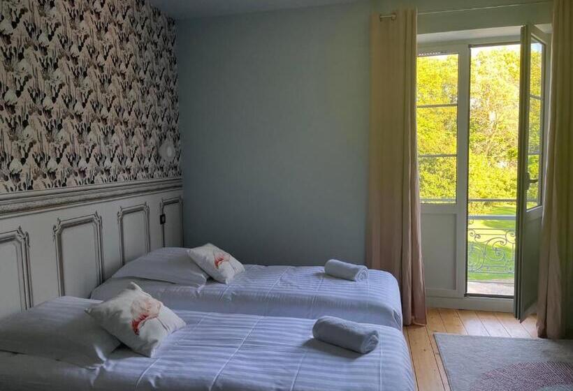 Номер Стандарт Вид на Сад, Domaine Clairfontaine Noyarey   Suites Junior