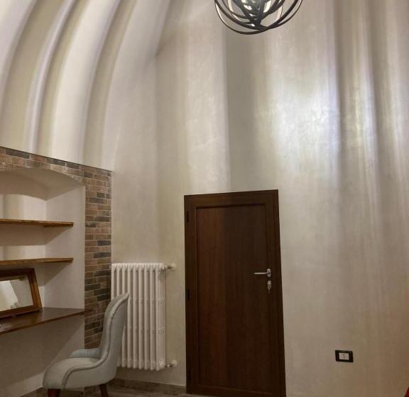 اتاق استاندارد, Il Turista Russo