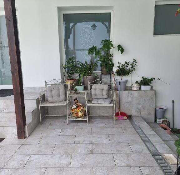 ２ベッドルームアパートメント, Casa Musceleana