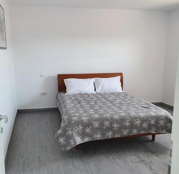 آپارتمان 1 خوابه, Casa Musceleana