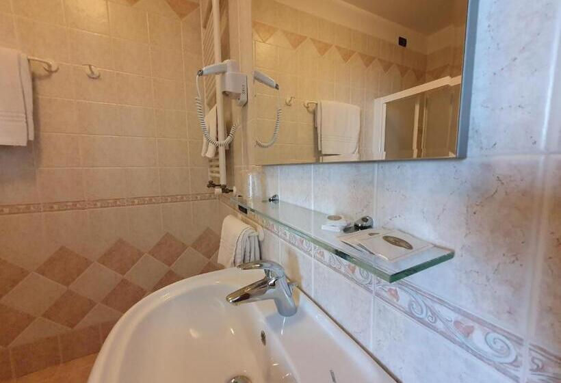 اتاق استاندارد سه نفره, Agriturismo Il Cascinale