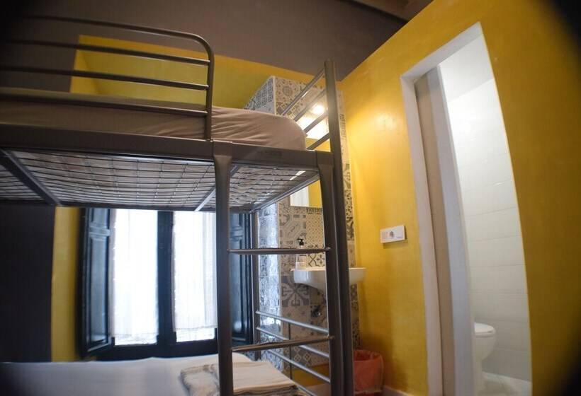 四人标准间, Hostal Baobab