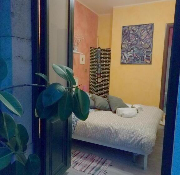 标准间, Private Room Stanza Privata With Private Bathroom   Shared Kitchen And Beautiful Terrace On Taormina