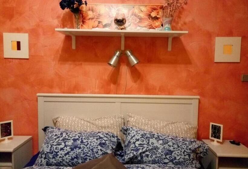 标准间, Private Room Stanza Privata With Private Bathroom   Shared Kitchen And Beautiful Terrace On Taormina