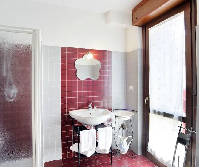 اتاق استاندارد سه نفره, Residenza Il Fiore