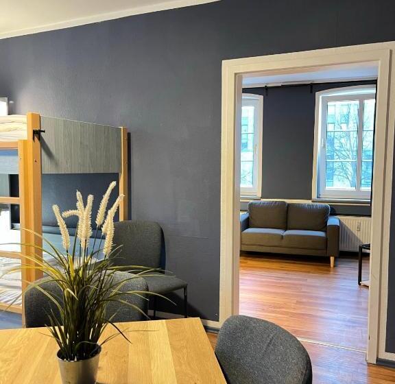 Кровать в Общей Комнате, Blue Doors Hostel Ktv