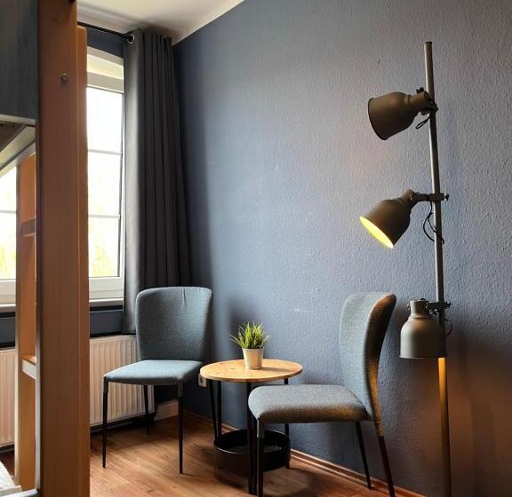 Кровать в Общей Комнате, Blue Doors Hostel Ktv