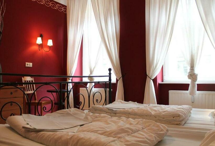 Номер Стандарт Совместная Ванная, Hostel Louise 20