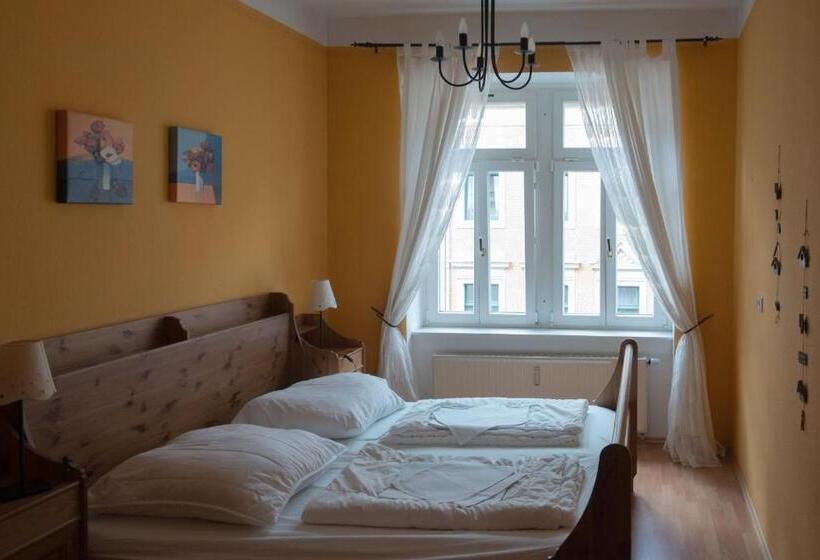 חדר סטנדרט חדר אמבטיה משותף, Hostel Louise 20