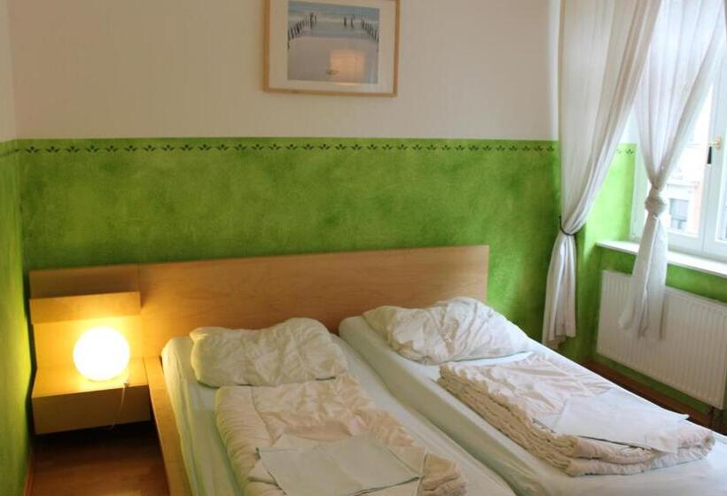 חדר סטנדרט חדר אמבטיה משותף, Hostel Louise 20