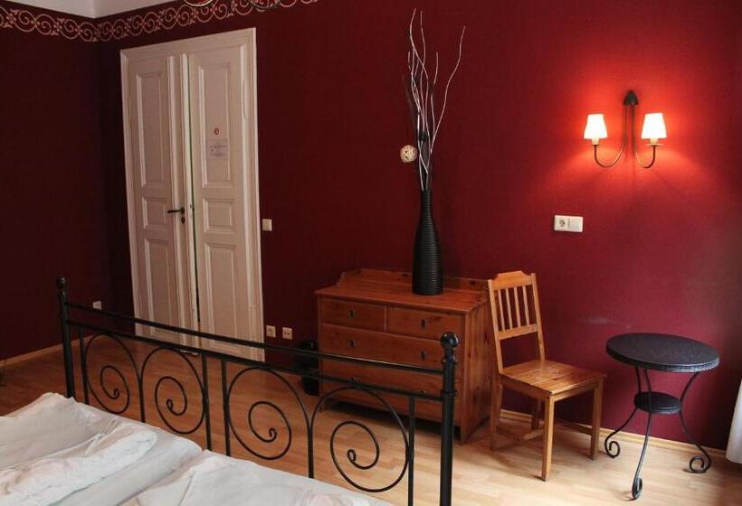 דירה בת חדר שינה 1 עם מרפסת, Hostel Louise 20