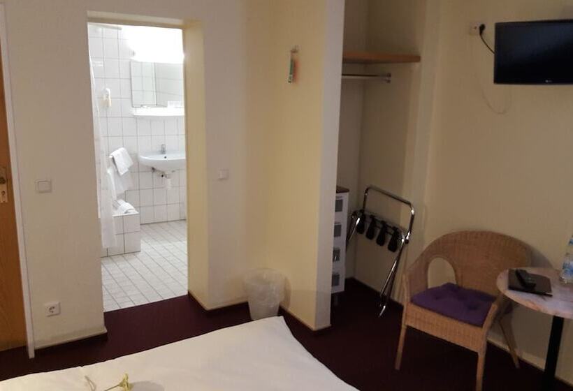 标准间, Bergschlösschen