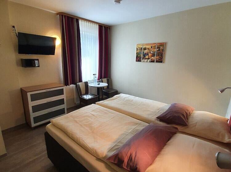 标准间, Bergschlösschen