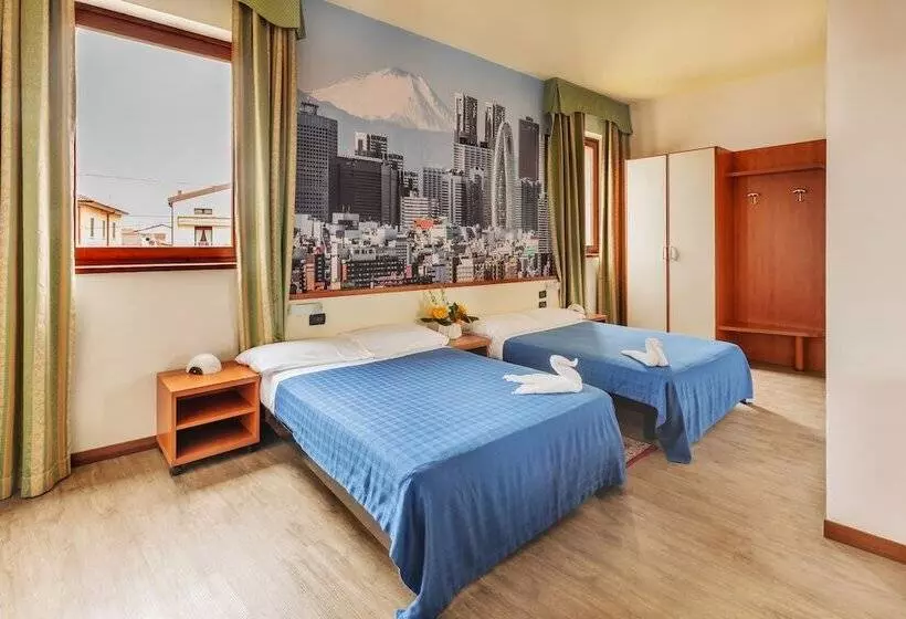 Standard Kolmen Hengen Huone, City Verona