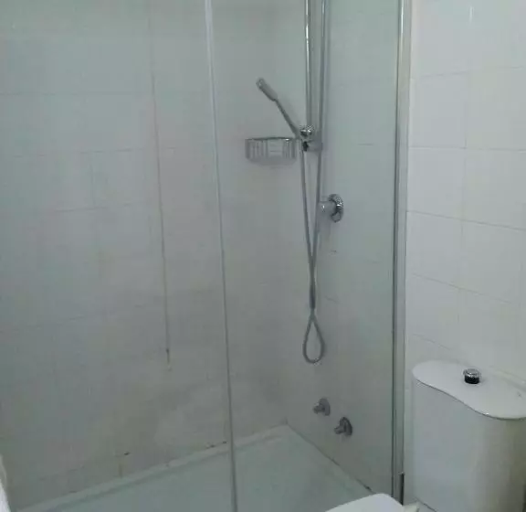 اتاق استاندارد یک نفره, Sant'elia