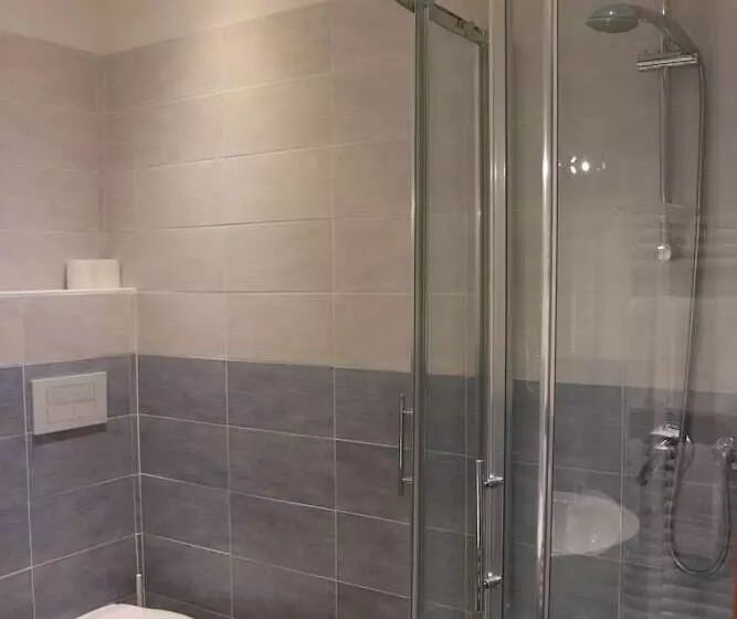 اتاق اکونومی, Viterbo Inn