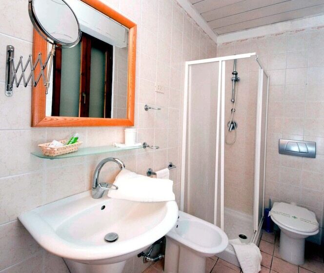 اتاق اکونومی, Viterbo Inn