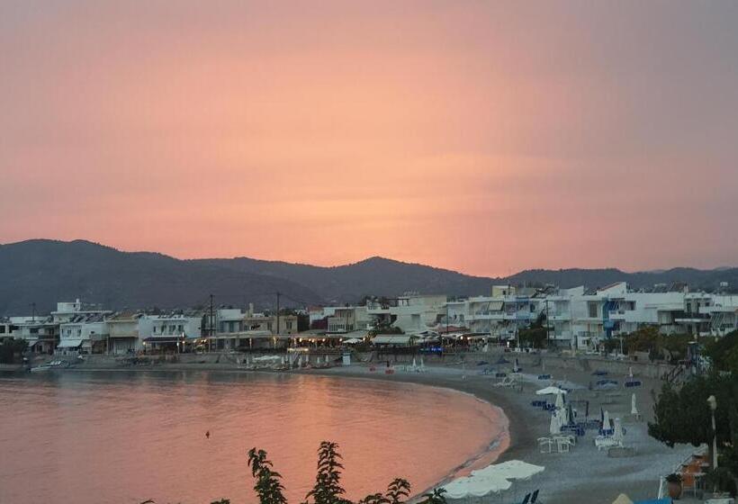 غرفة سوبيريور مطلّة علي البحر, Haraki Memories Beach Studios