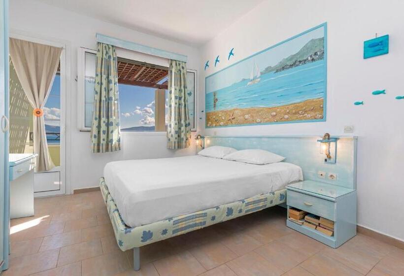 غرفة سوبيريور مطلّة علي البحر, Haraki Memories Beach Studios