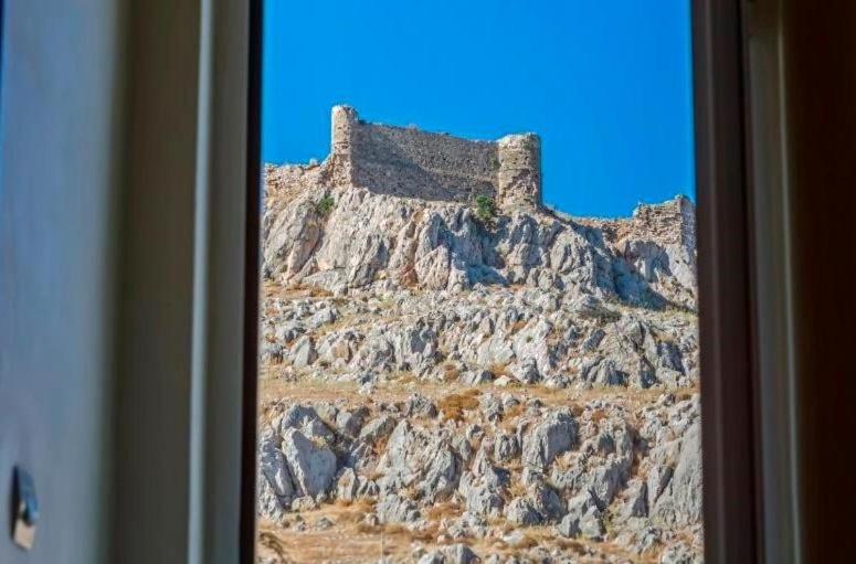 غرفة قياسية إطلالة جانبية علي البحر, Haraki Memories Beach Studios