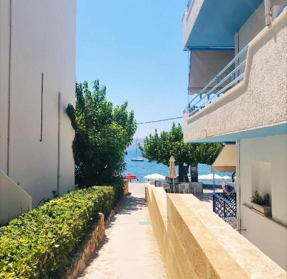 غرفة قياسية ثلاثية مطلة علي الحديقة, Haraki Memories Beach Studios