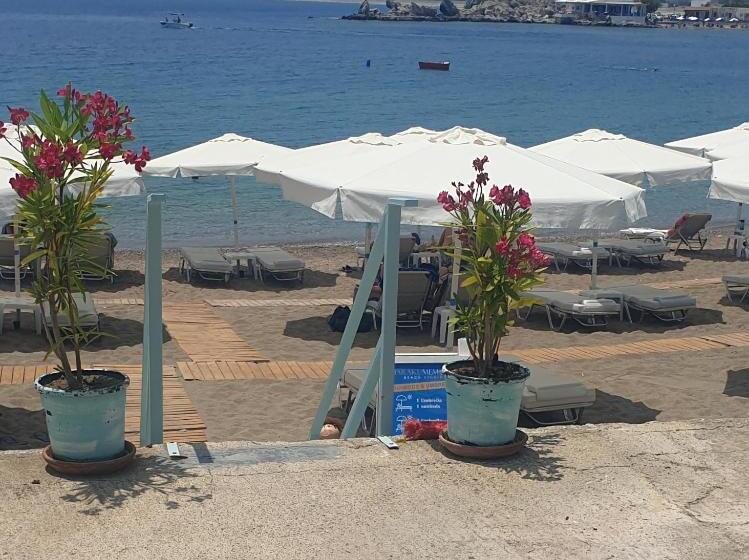 غرفة قياسية مطلّة علي البحر, Haraki Memories Beach Studios