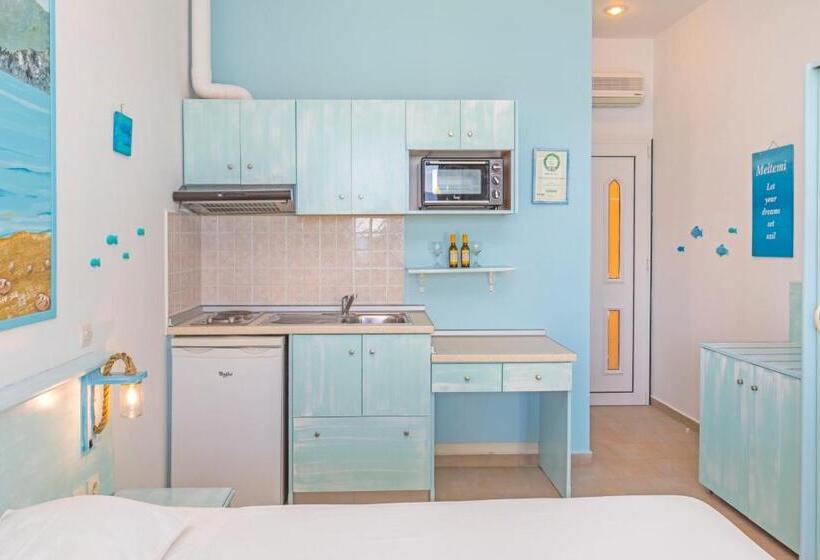 غرفة قياسية مطلّة علي البحر, Haraki Memories Beach Studios