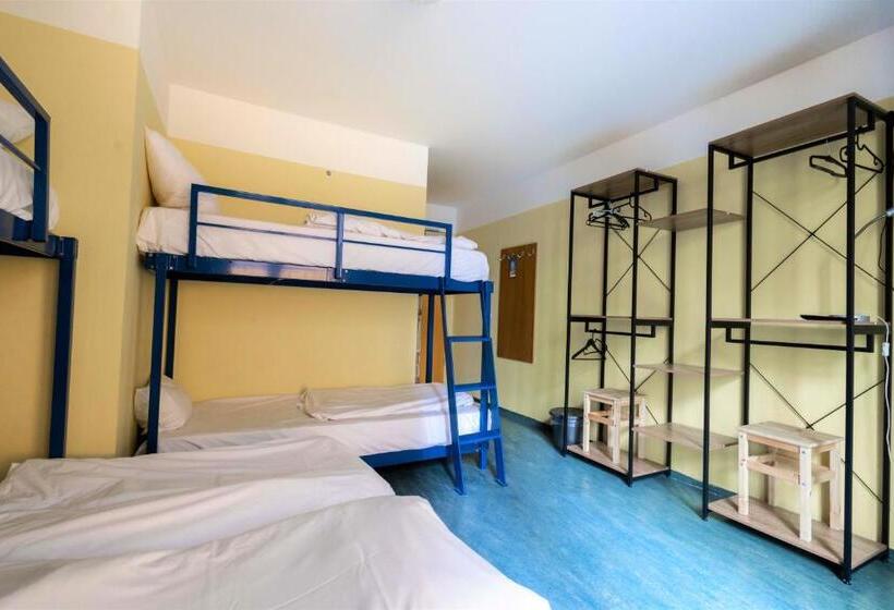 اتاق راحتی سه تخته, Pegasus Hostel Berlin