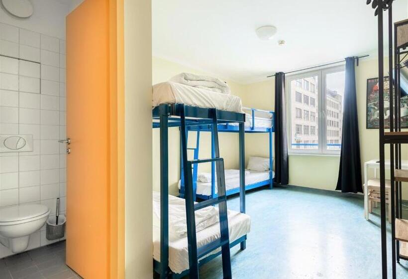 تختخواب در اتاق مشترک, Pegasus Hostel Berlin