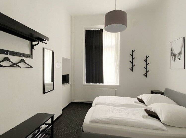 اتاق استاندارد با سرویس بهداشتی مشترک, Avalex