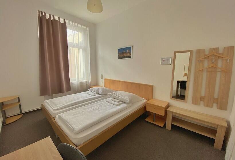 اتاق اکونومی با حمام مشترک, Avalex