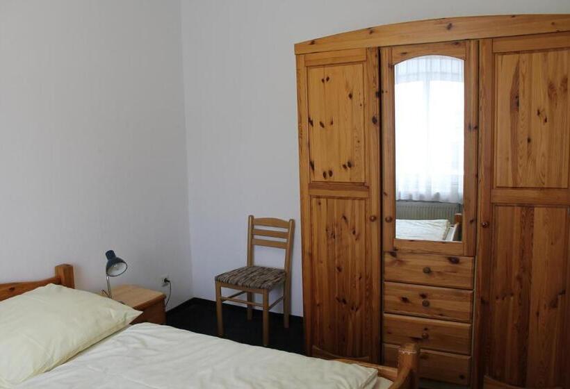 Четырехместный Номер Стандарт, Pension Locarno
